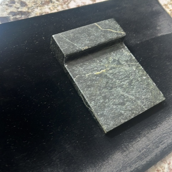 New black marble note holder with post it notes - Picture 3 of 8